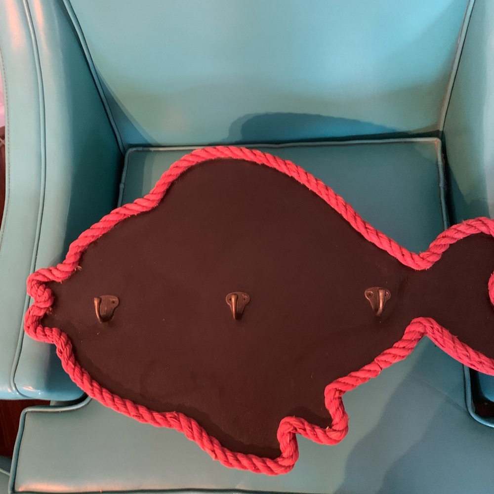 Fish-Shaped Wall Hook Rack — Black with red Rope Trim